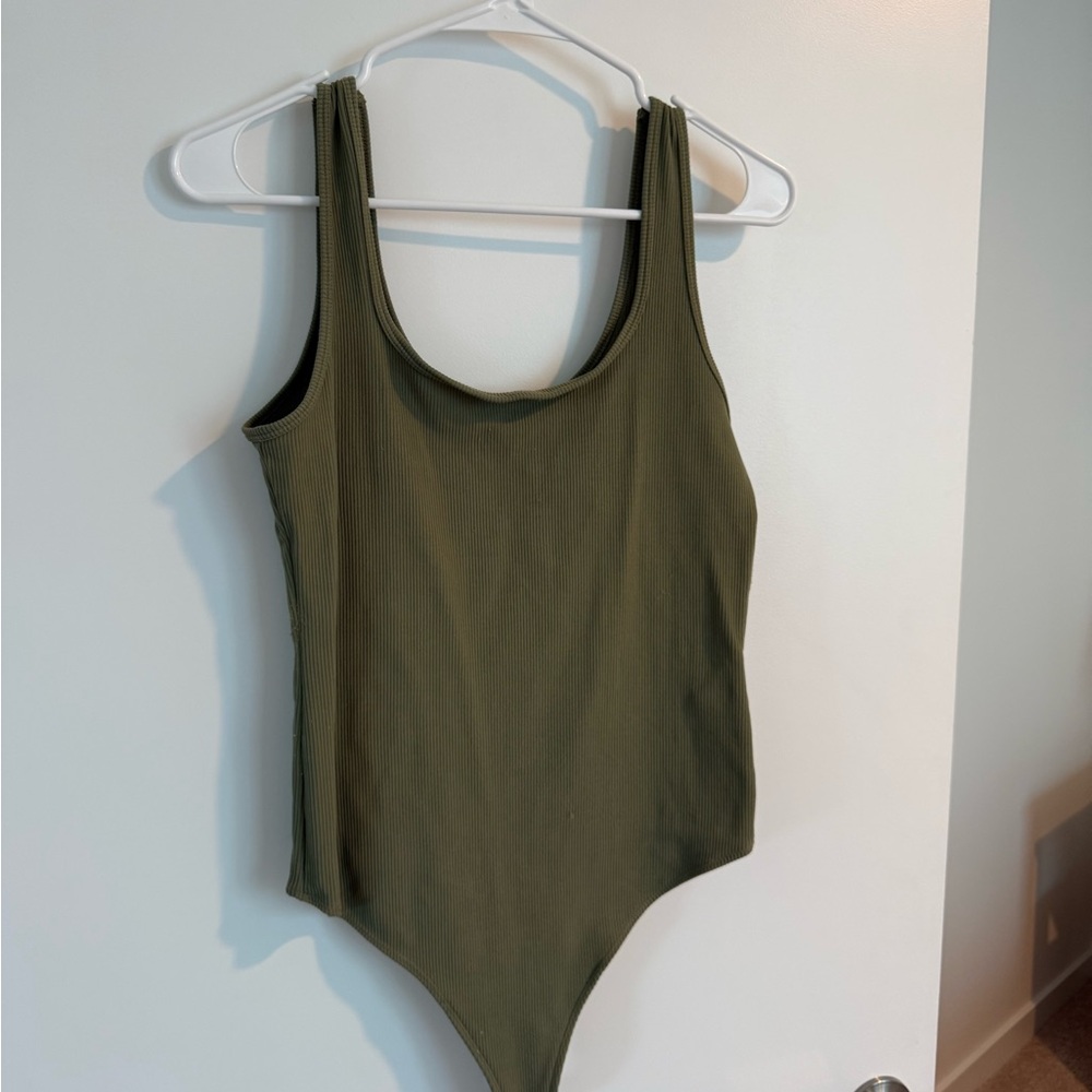 Abercrombie & Fitch Ribbed Tank Bodysuit // Size Large // Gently Used
